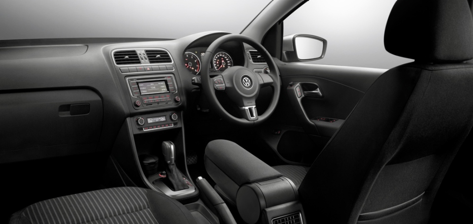 Volkswagen Polo Sedan photo 17