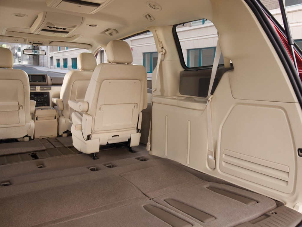 Volkswagen Routan photo 30