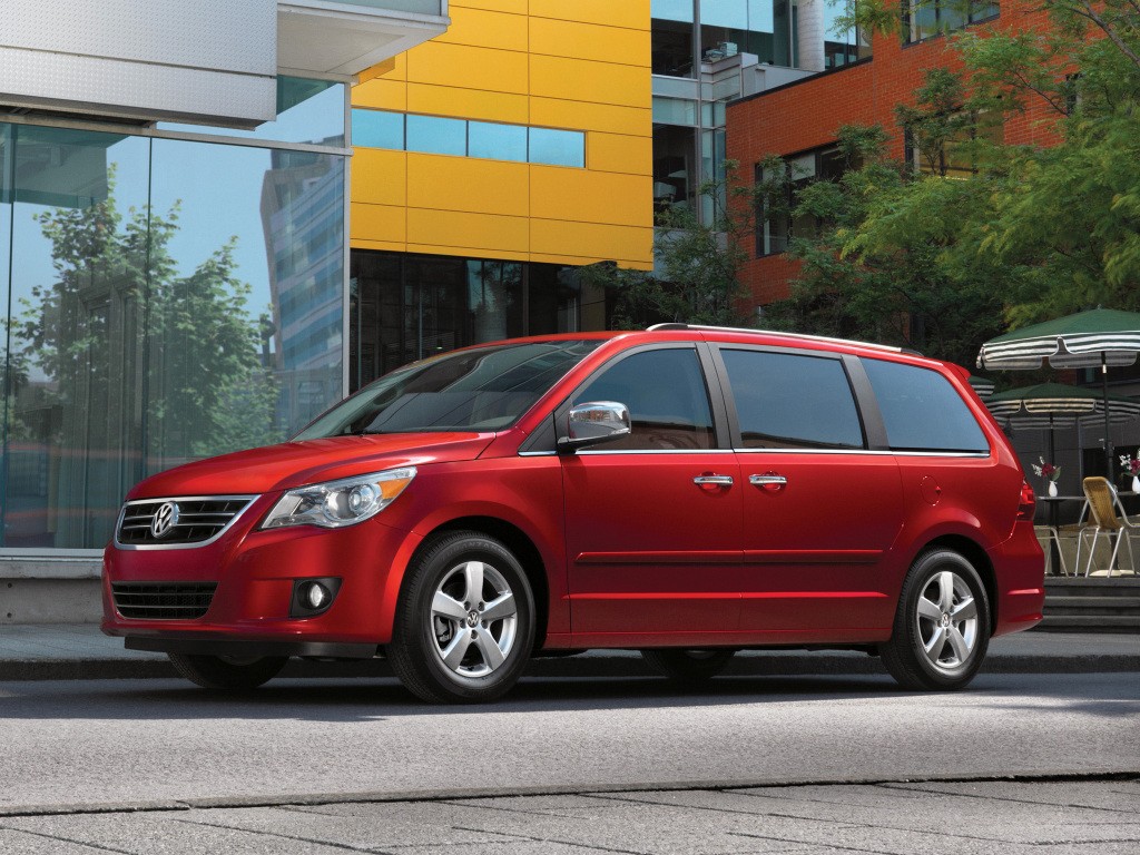 Volkswagen Routan photo 18