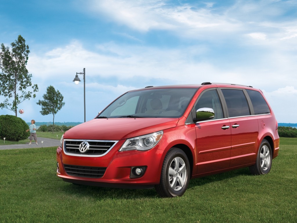 Volkswagen Routan photo 19