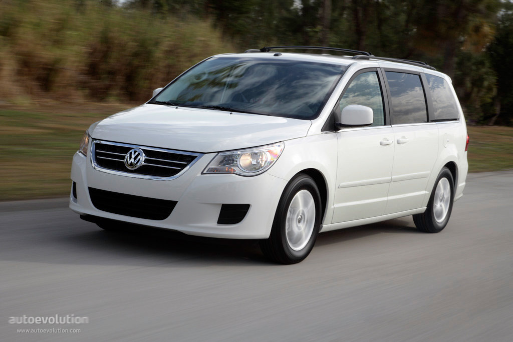 Volkswagen Routan photo 8