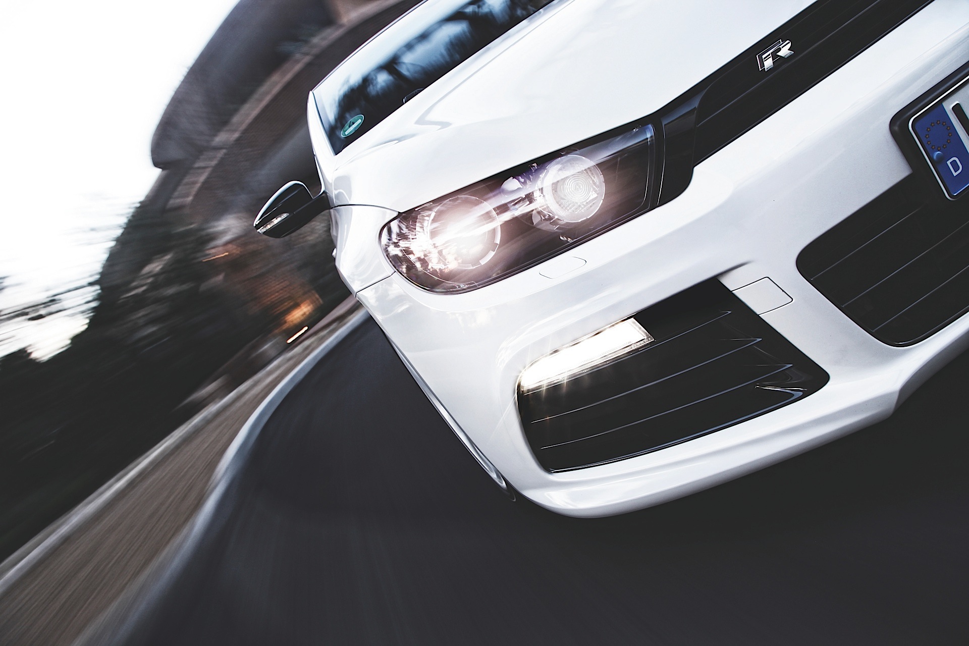 Volkswagen Scirocco R photo 23