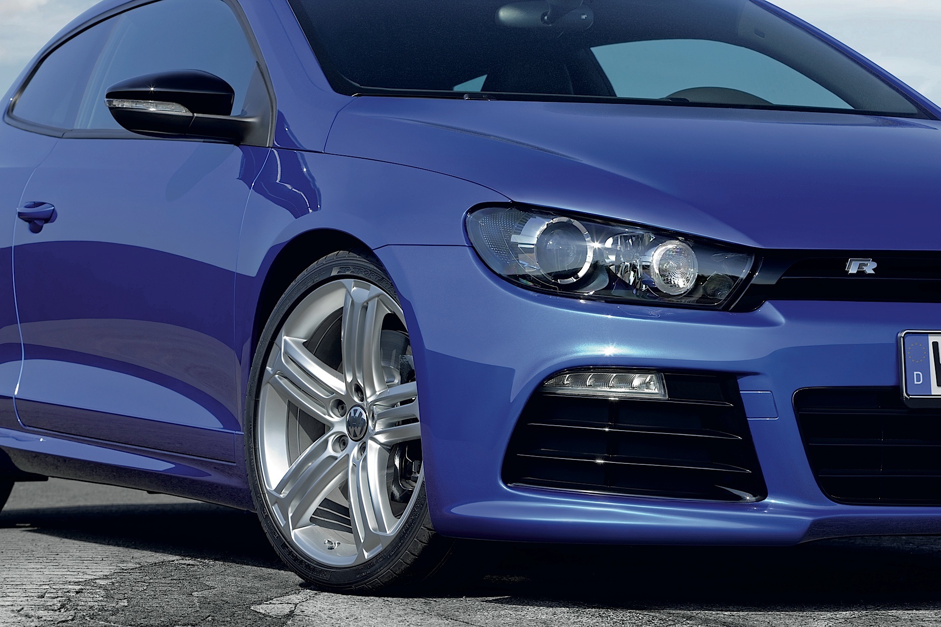 Volkswagen Scirocco R photo 4
