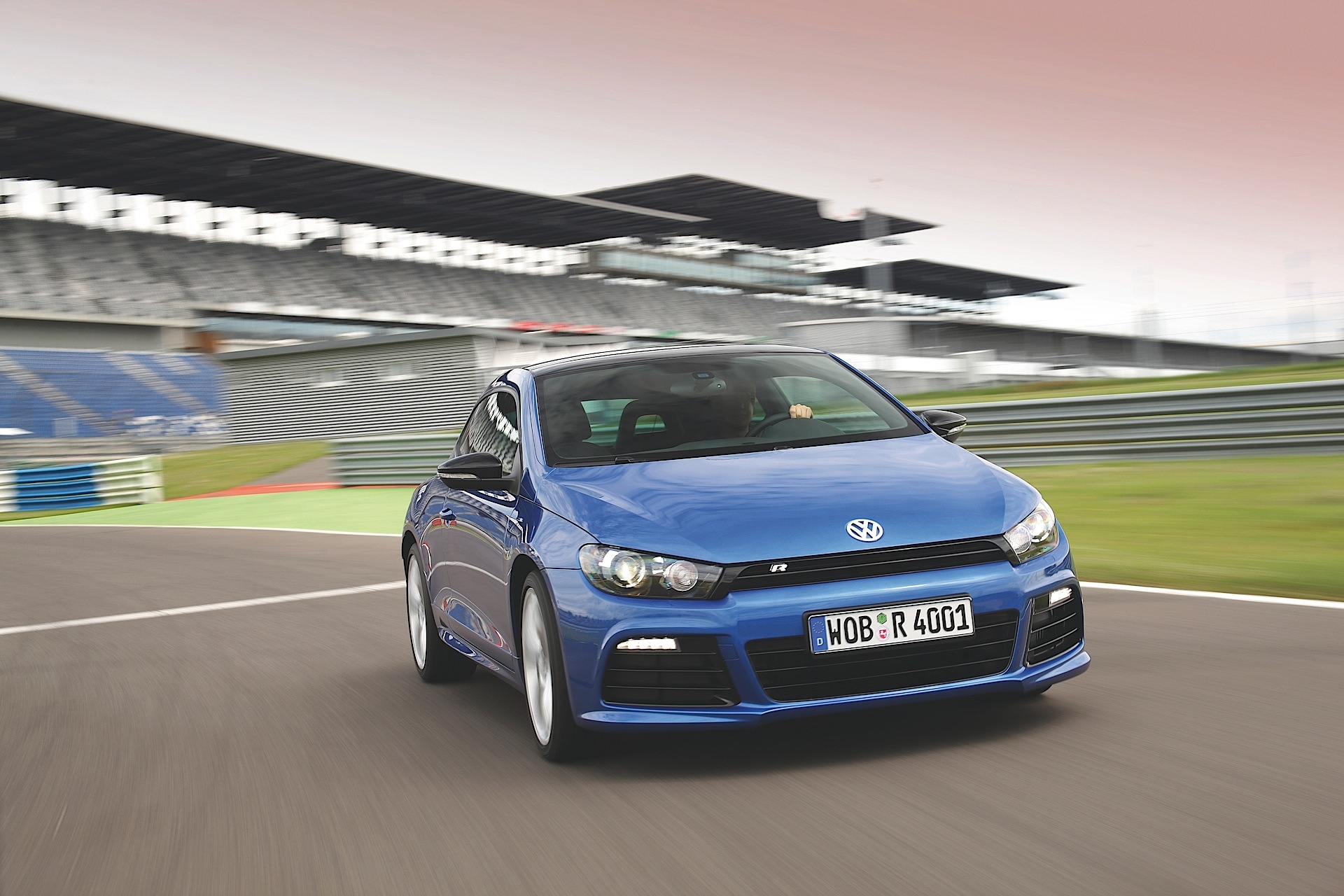 Volkswagen Scirocco R photo 8