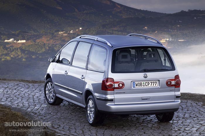 Volkswagen Sharan photo 2
