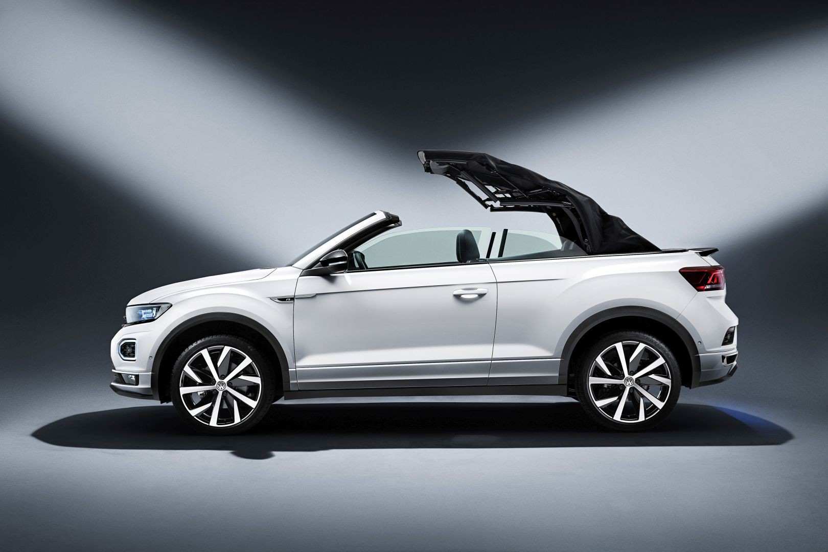 Volkswagen T-Roc Cabriolet photo 10