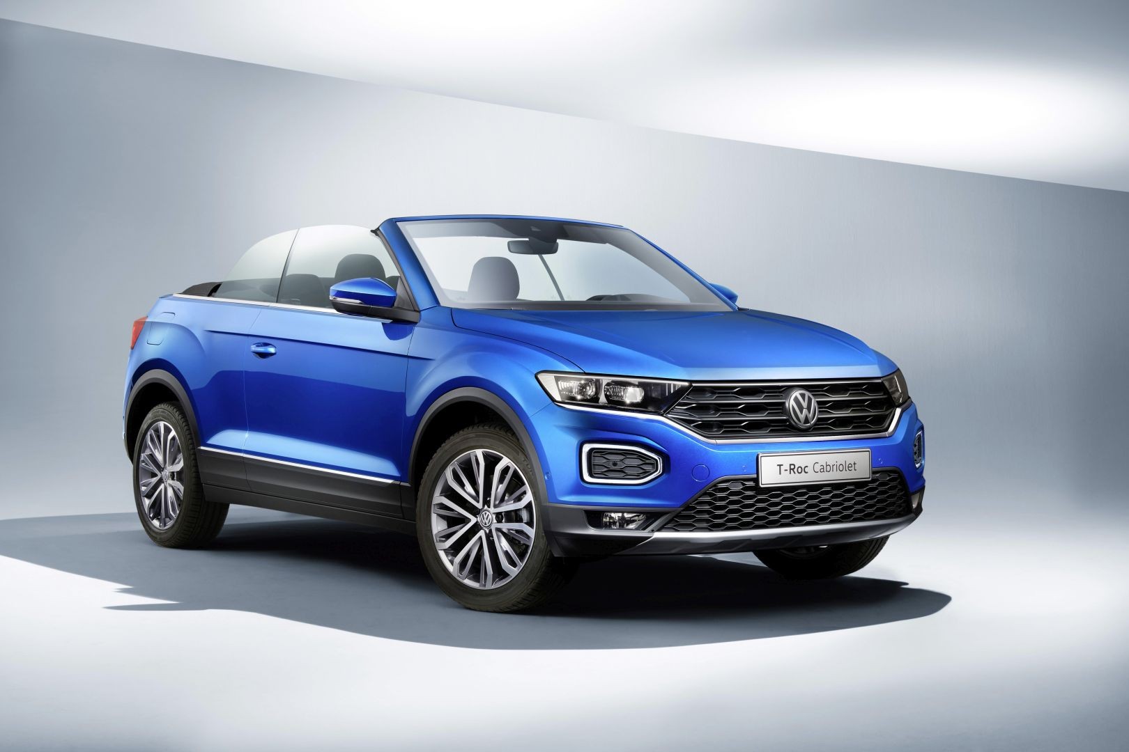 Volkswagen T-Roc Cabriolet photo 16
