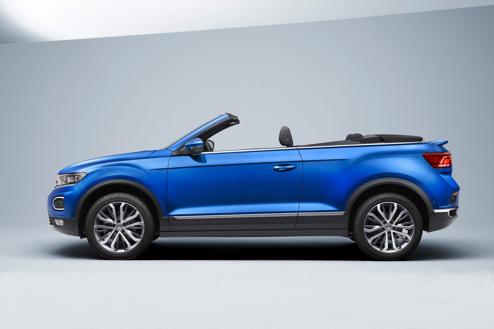 Volkswagen T-Roc Cabriolet photo 23