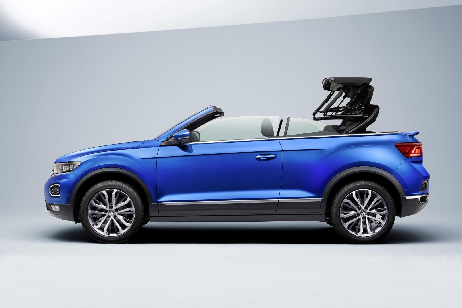 Volkswagen T-Roc Cabriolet photo 26