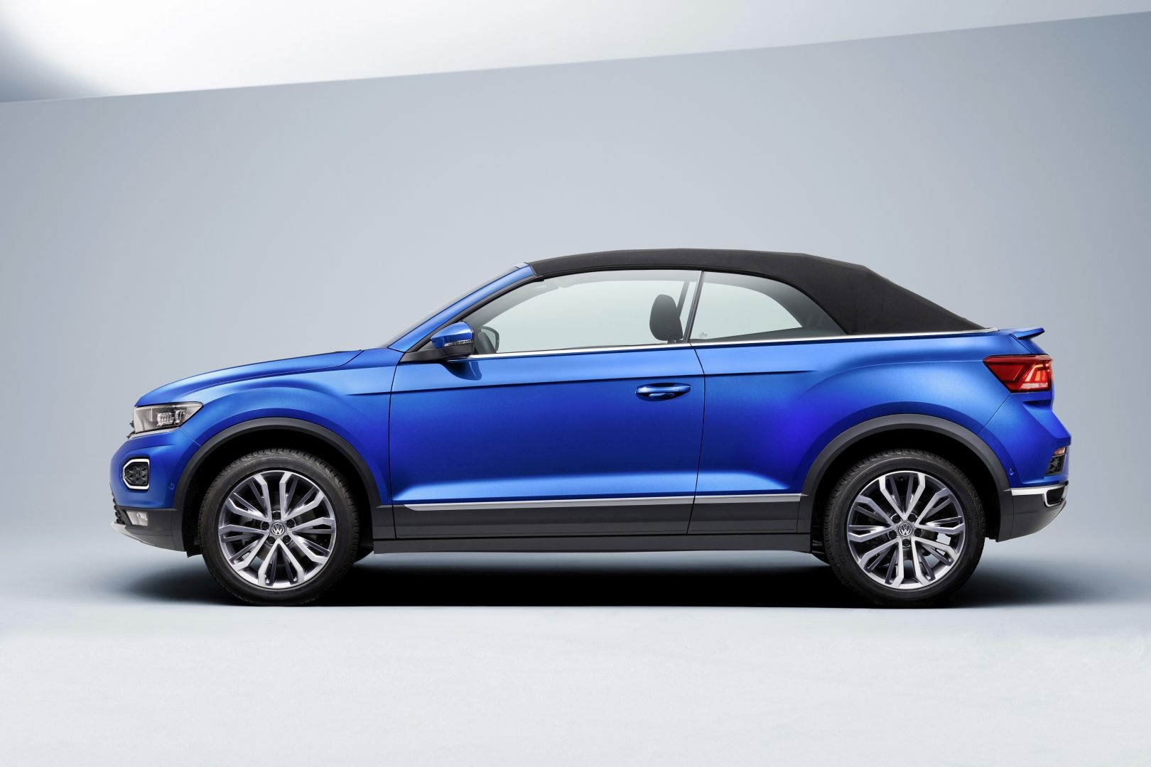 Volkswagen T-Roc Cabriolet photo 29