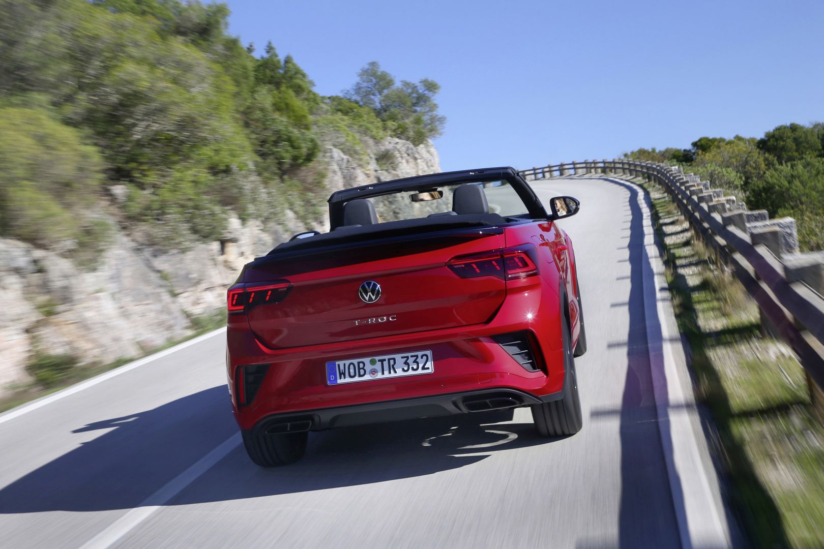 Volkswagen T-Roc Cabriolet photo 18