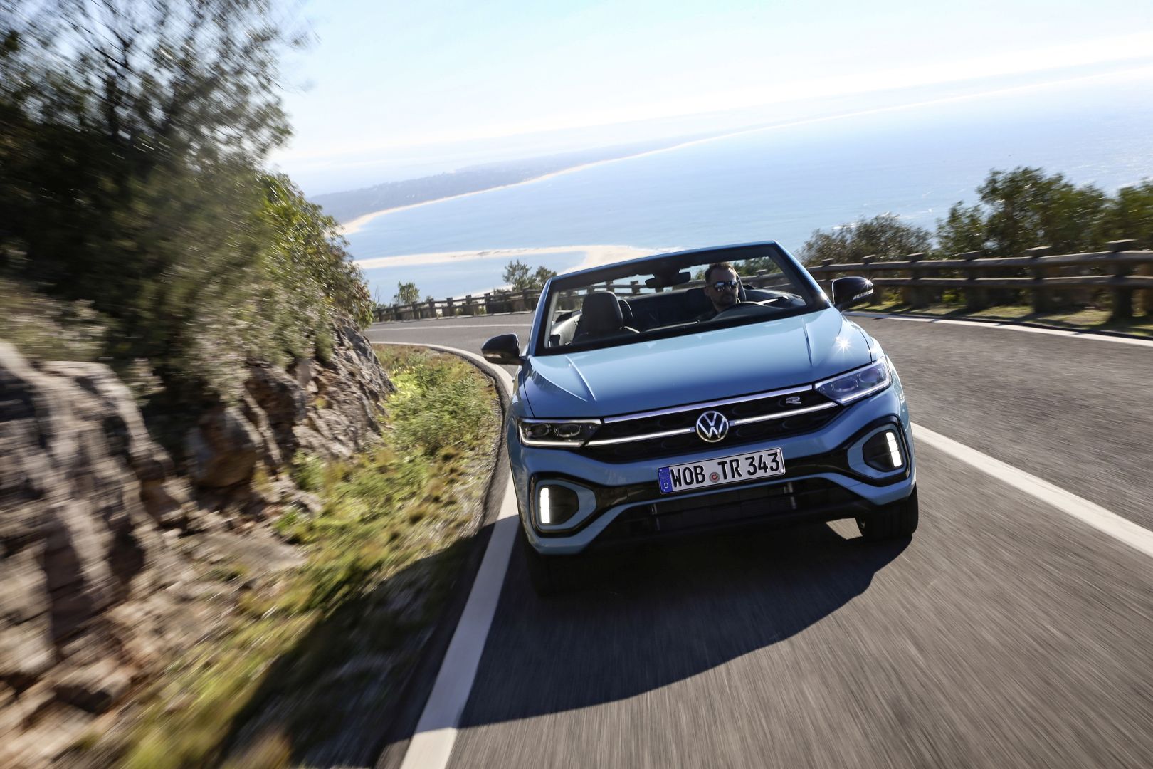 Volkswagen T-Roc Cabriolet photo 32