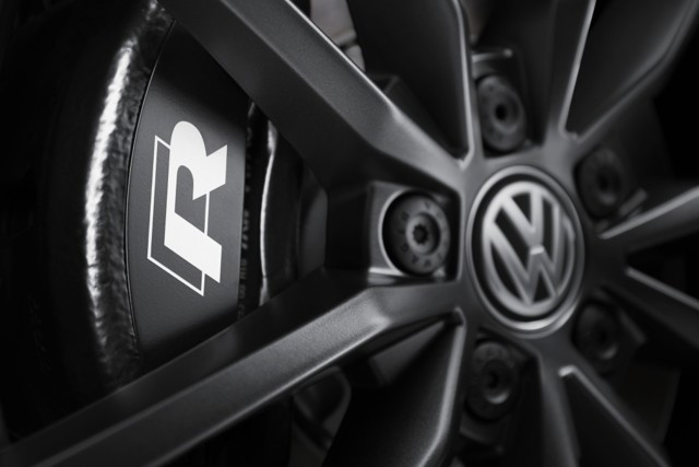Volkswagen T-Roc R photo 26