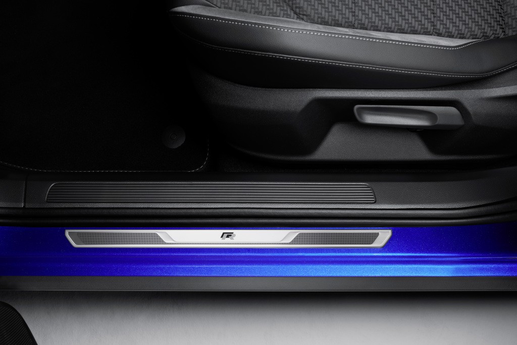 Volkswagen T-Roc R photo 31