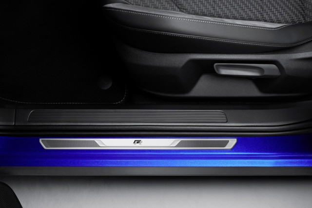 Volkswagen T-Roc R photo 31