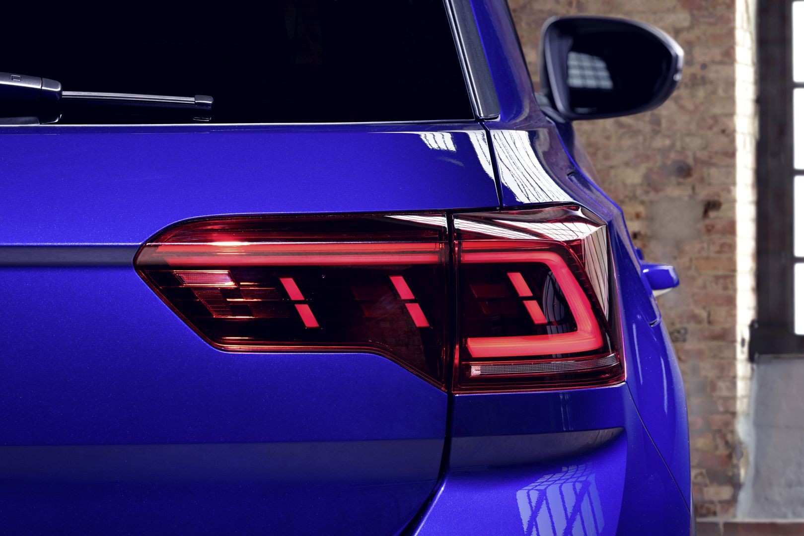 Volkswagen T-Roc R photo 6