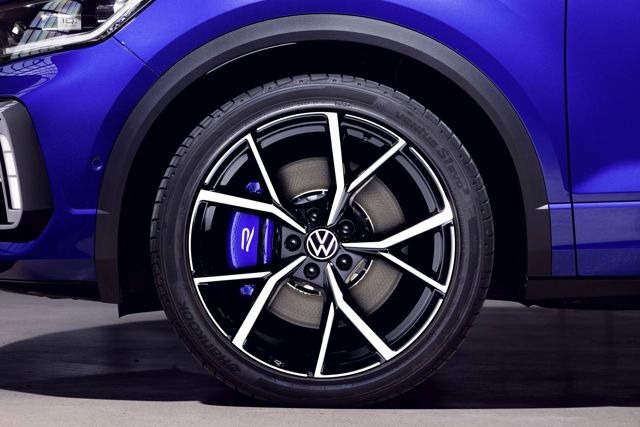 Volkswagen T-Roc R photo 8