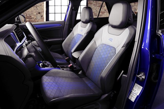Volkswagen T-Roc R photo 12