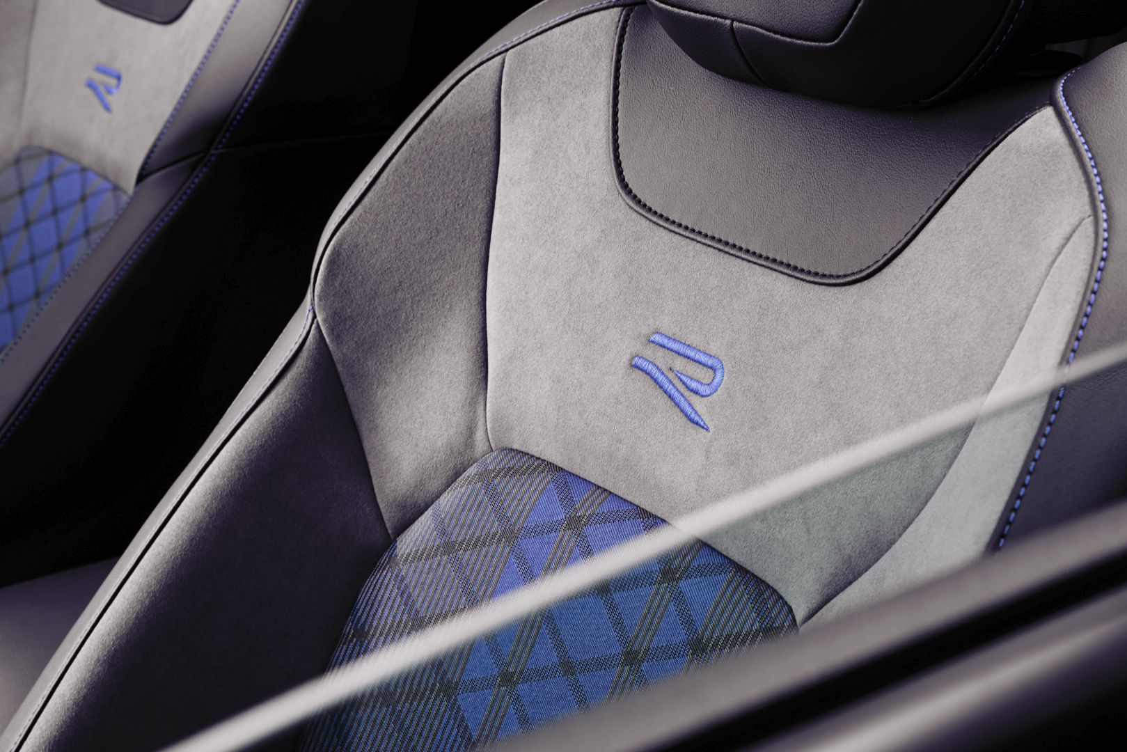 Volkswagen T-Roc R photo 13