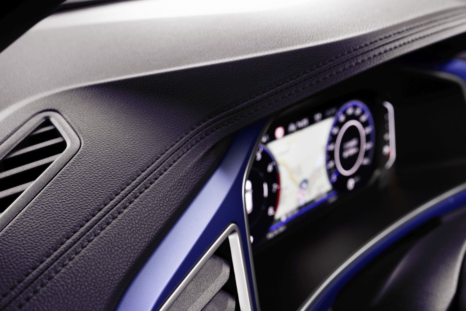 Volkswagen T-Roc R photo 14