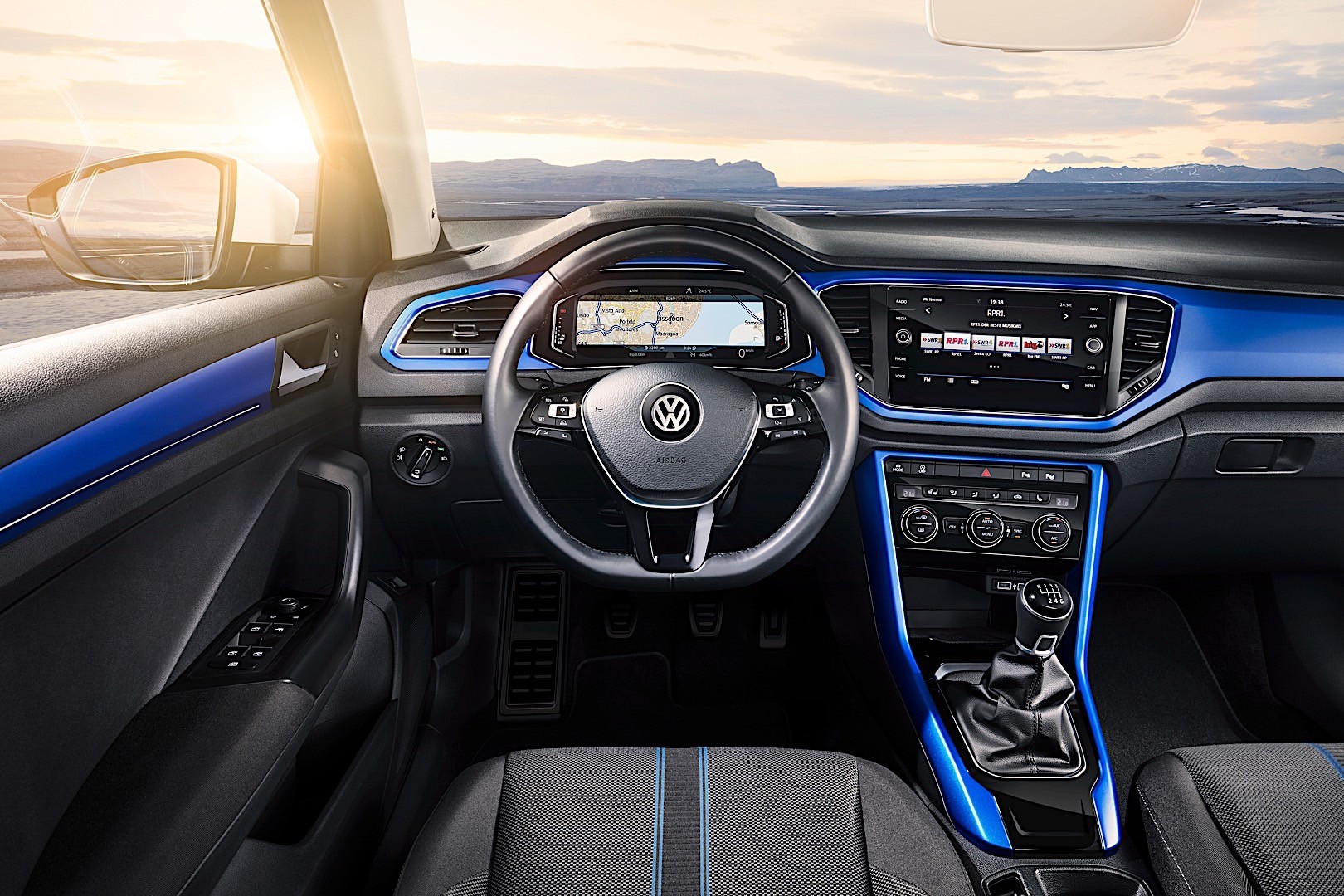 Volkswagen T-Roc photo 78