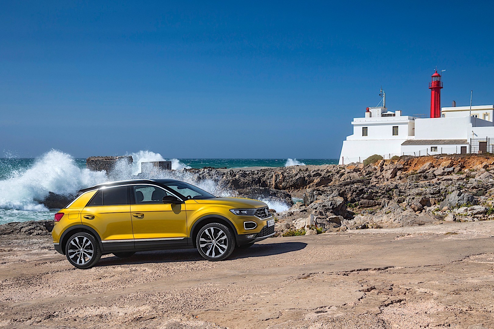 Volkswagen T-Roc photo 30