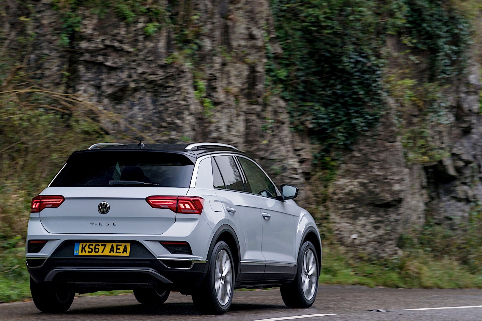 Volkswagen T-Roc photo 33