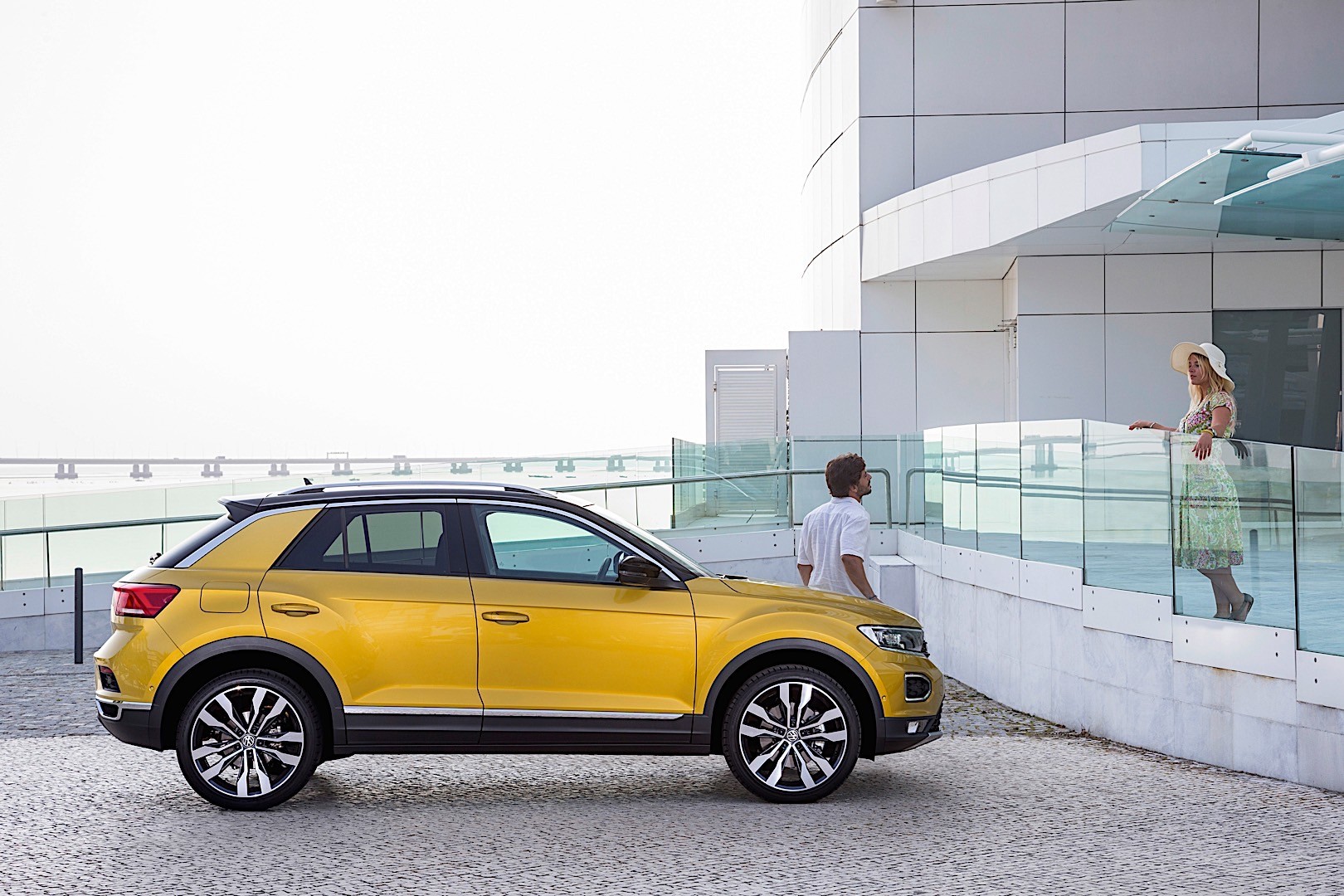 Volkswagen T-Roc photo 37