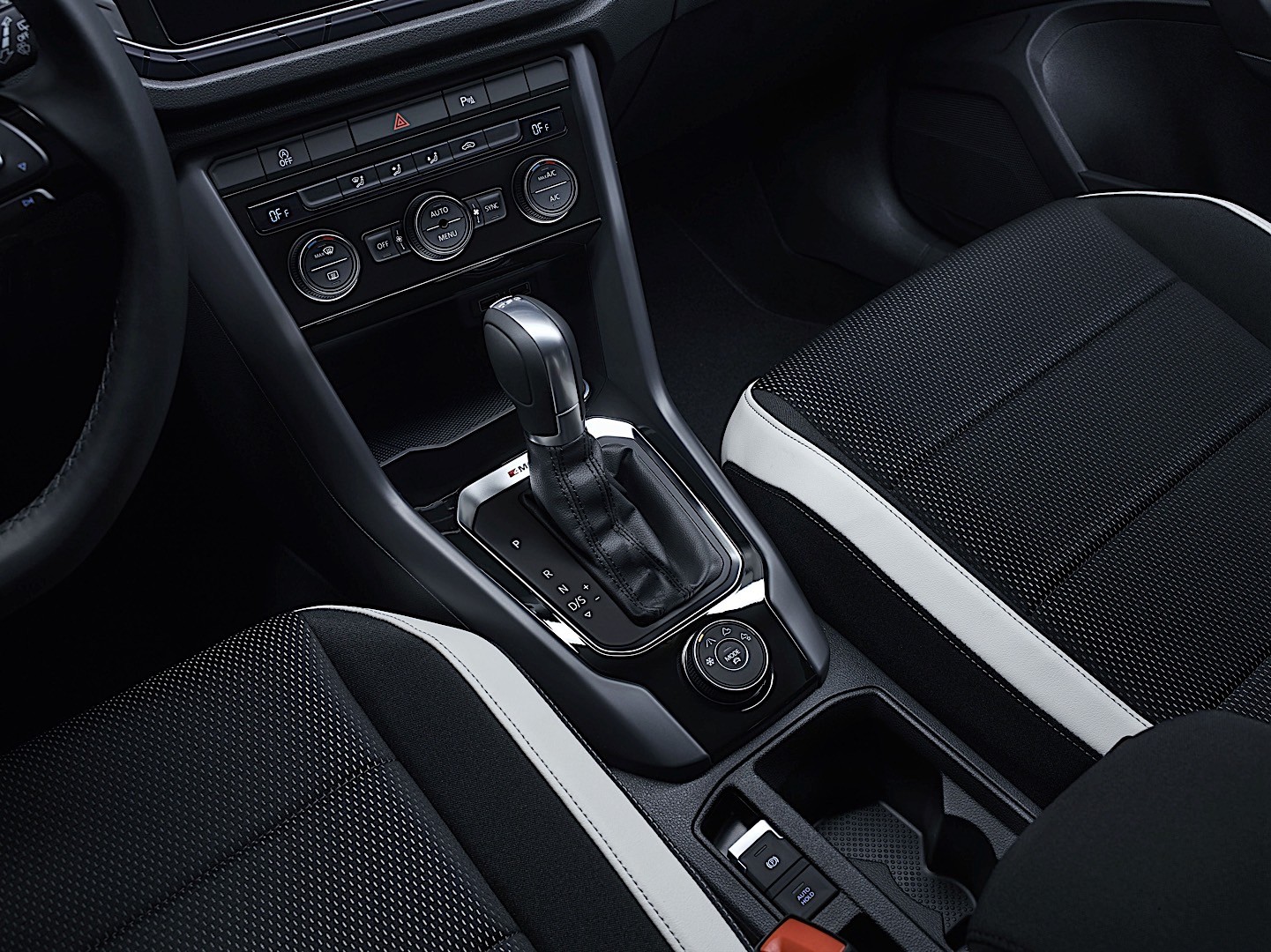 Volkswagen T-Roc photo 85