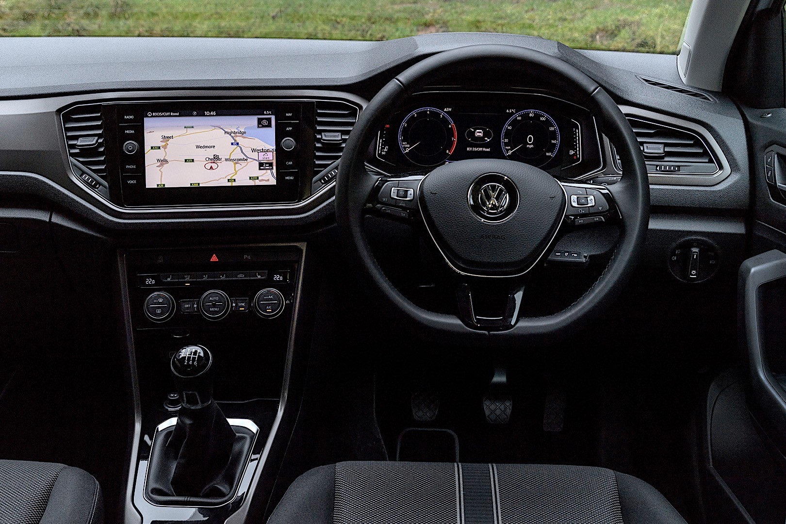 Volkswagen T-Roc photo 86