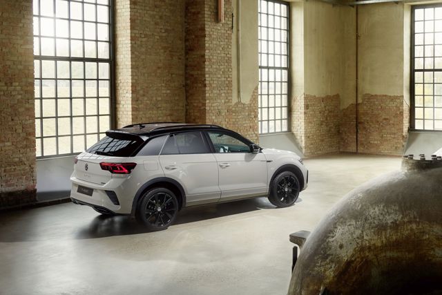 Volkswagen T-Roc photo 2