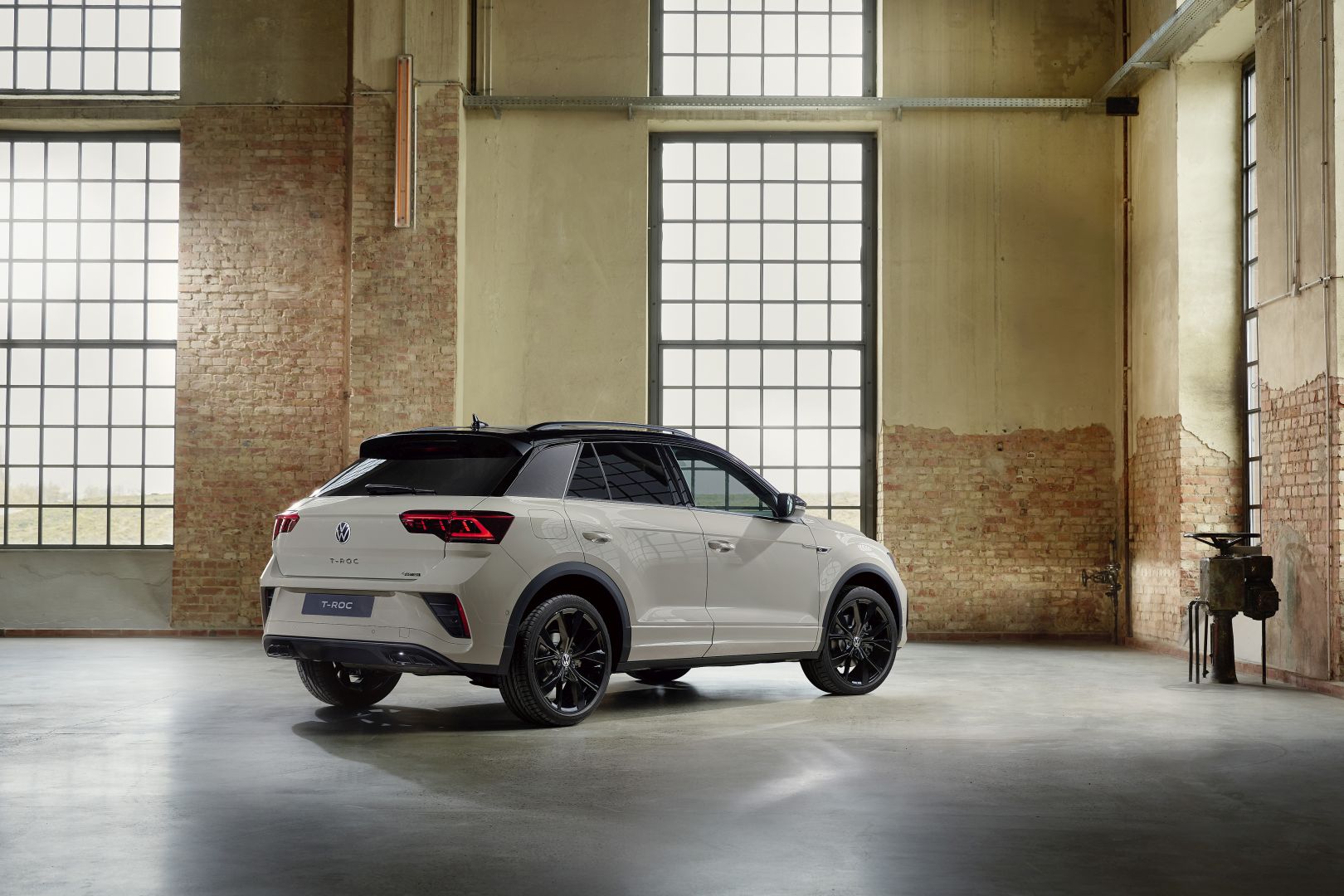 Volkswagen T-Roc photo 5