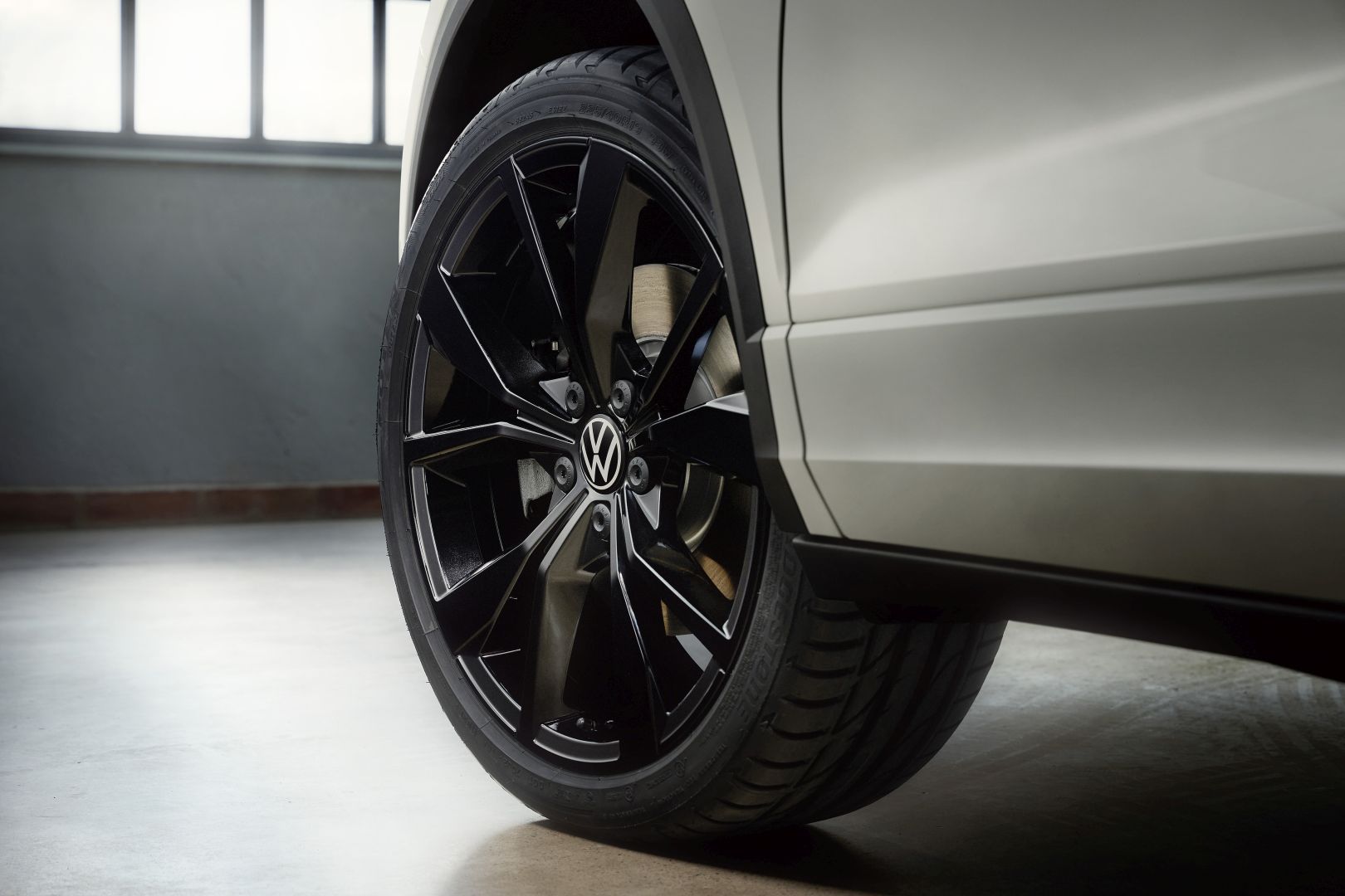 Volkswagen T-Roc photo 8