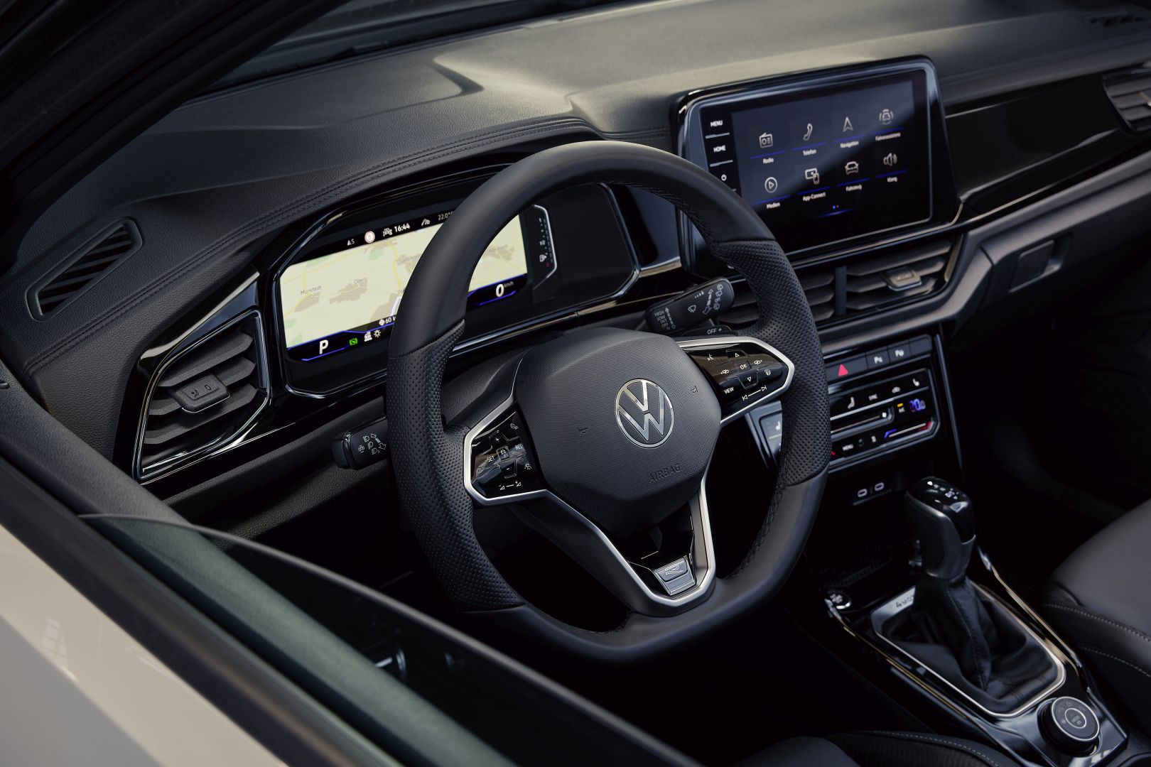 Volkswagen T-Roc photo 15