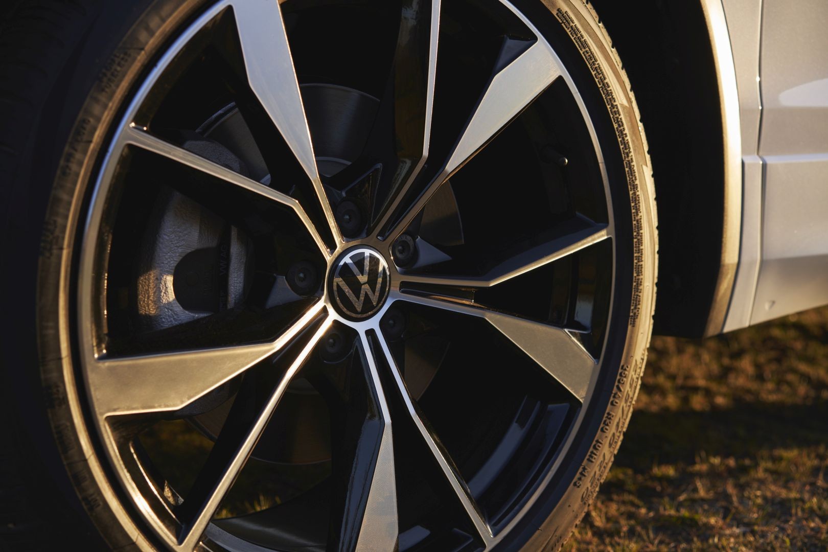 Volkswagen Tiguan (Us) photo 5