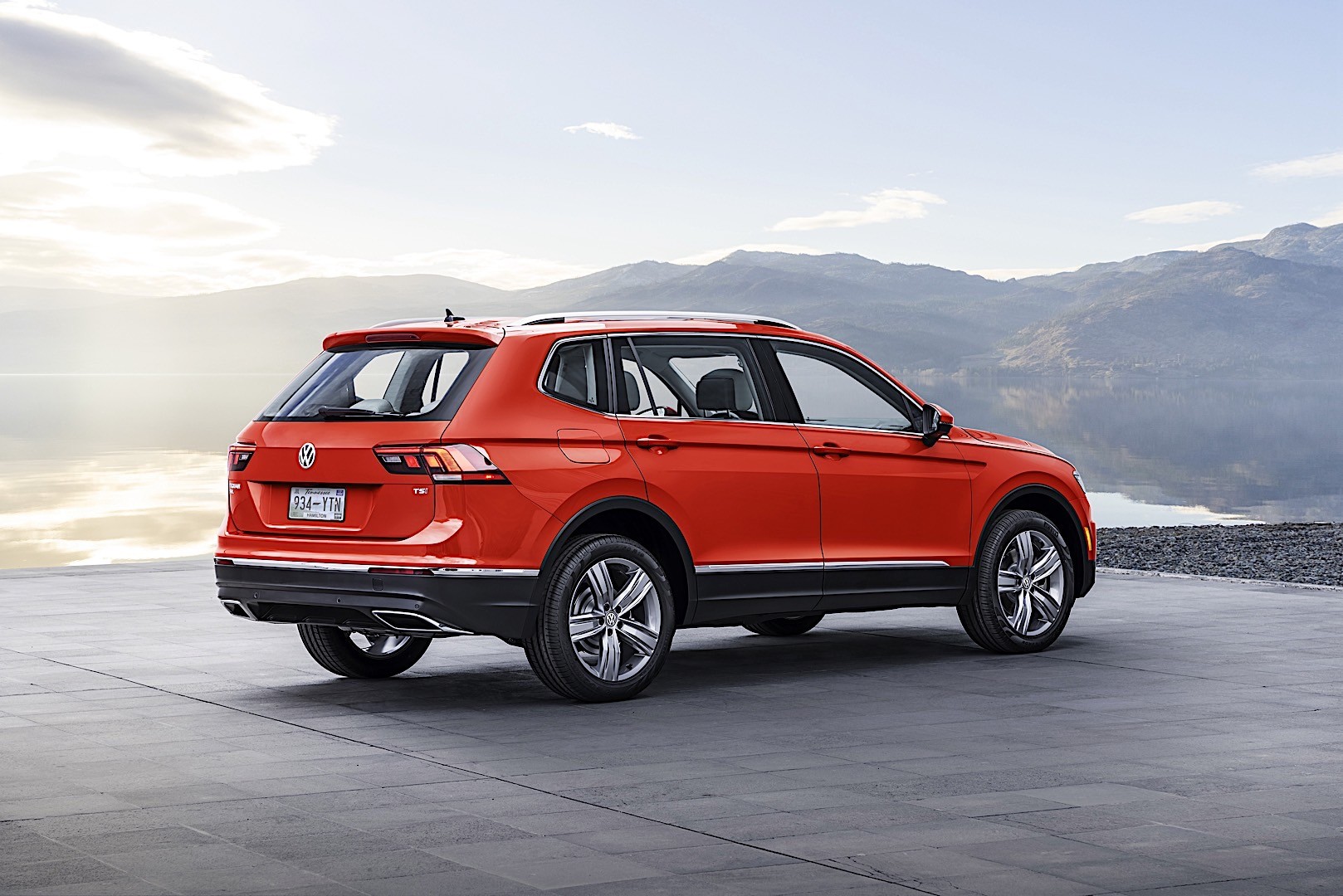 Volkswagen Tiguan Allspace photo 2