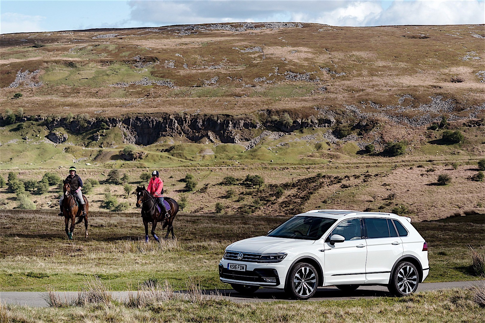 Volkswagen Tiguan photo 3