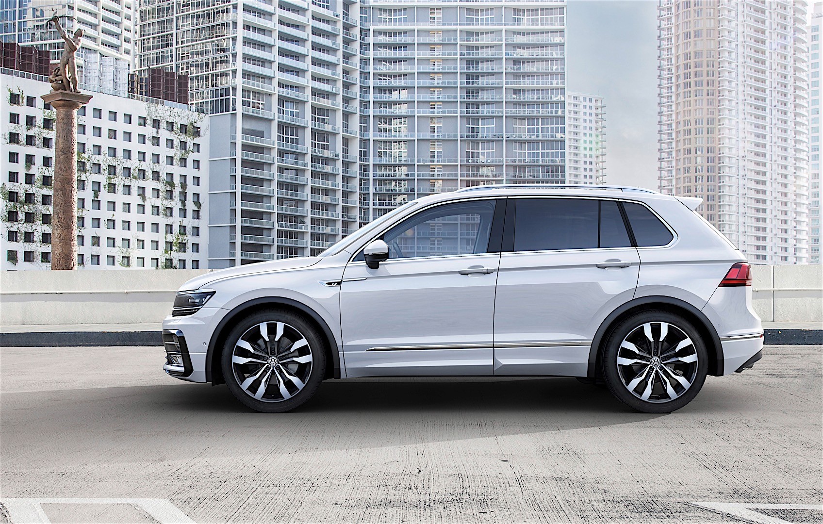 Volkswagen Tiguan photo 13