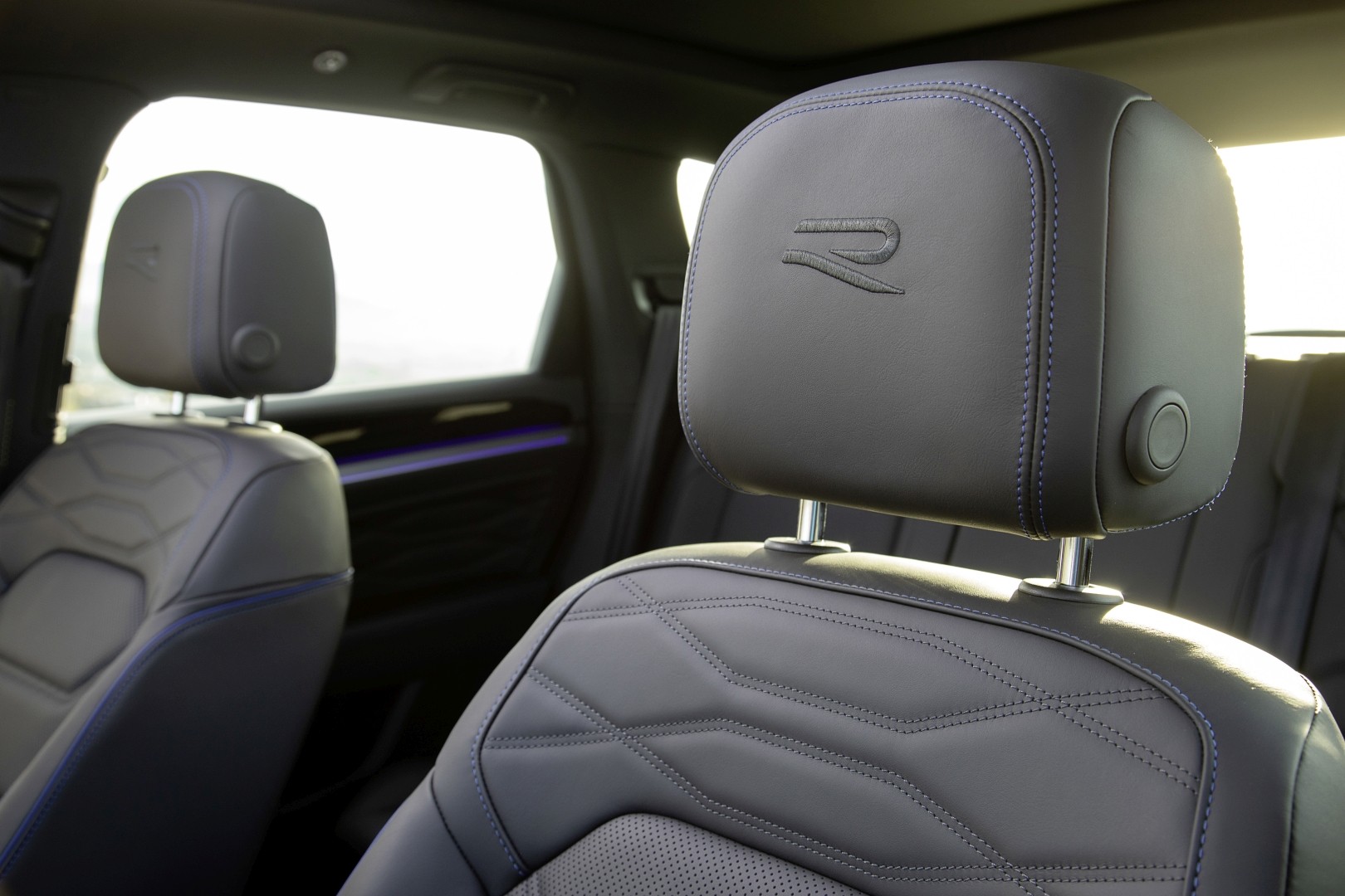 Volkswagen Touareg R photo 89