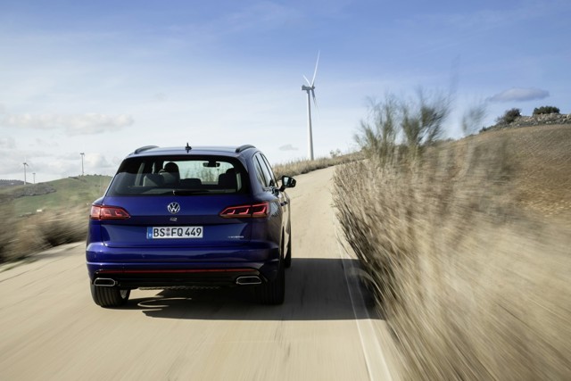 Volkswagen Touareg R photo 15