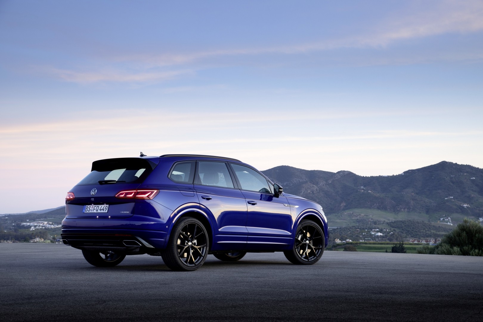 Volkswagen Touareg R photo 31