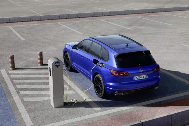 Volkswagen Touareg R photo 40