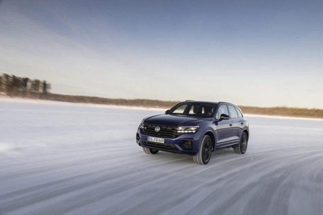Volkswagen Touareg R photo 54