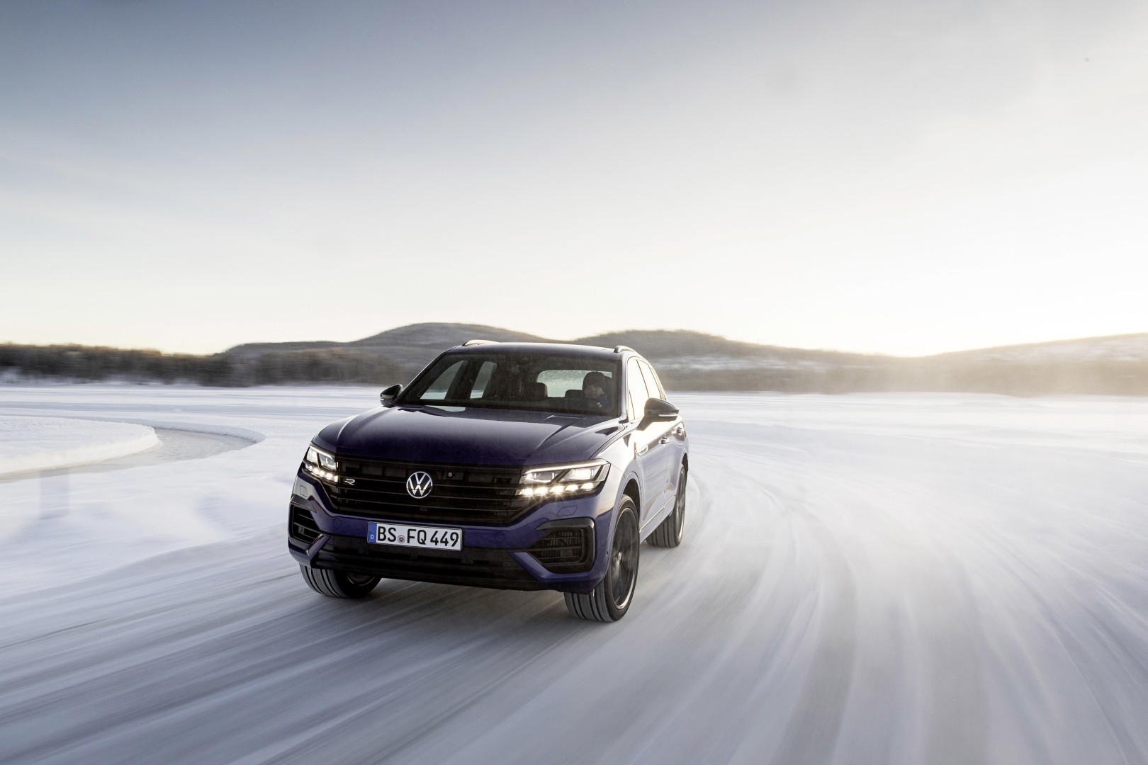 Volkswagen Touareg R photo 58