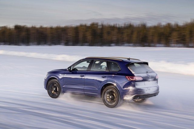 Volkswagen Touareg R photo 60
