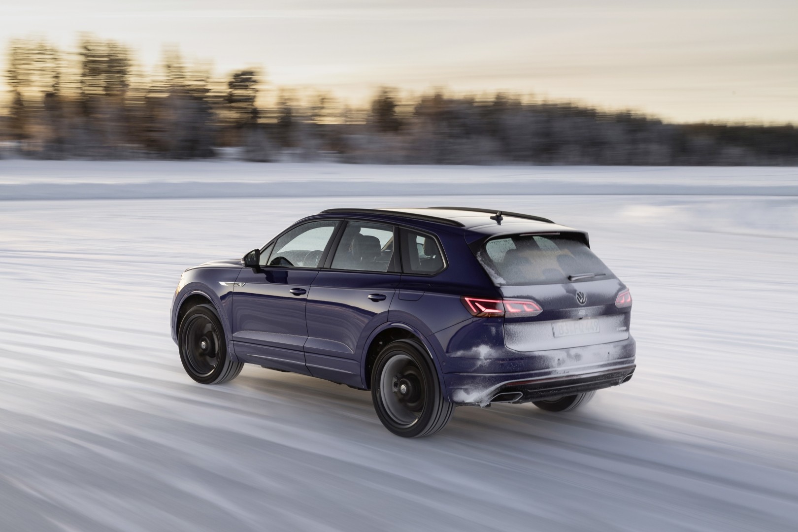 Volkswagen Touareg R photo 62