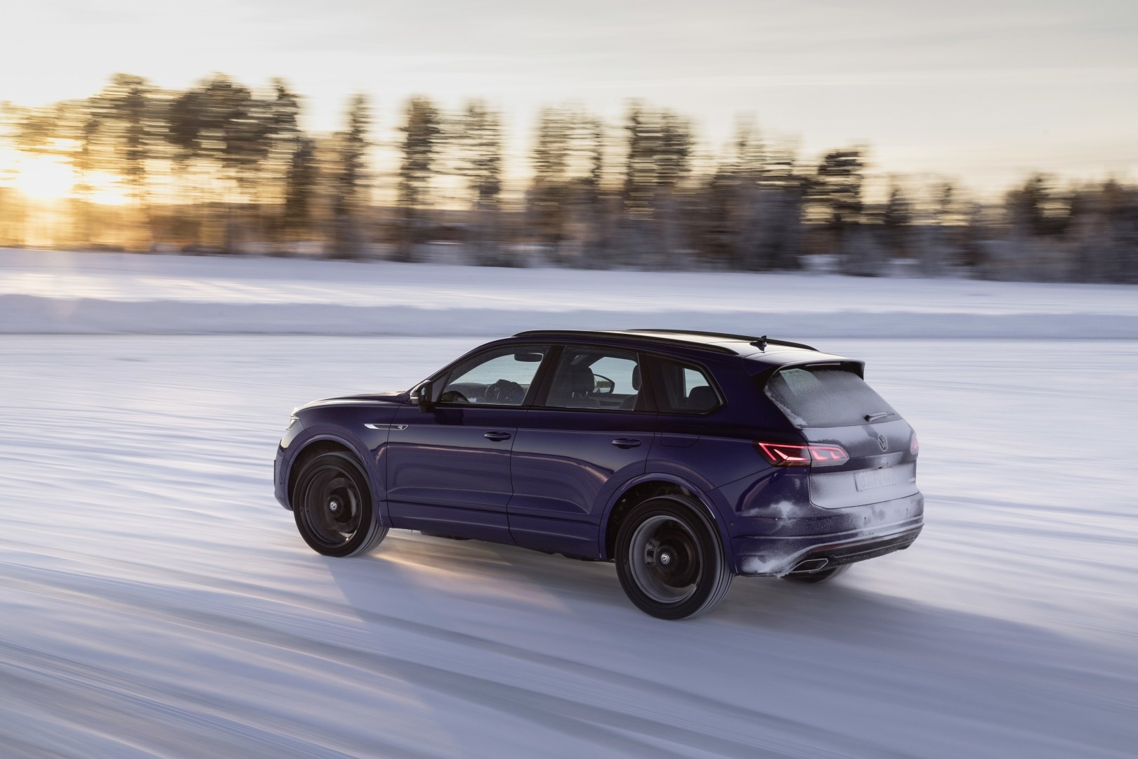 Volkswagen Touareg R photo 67