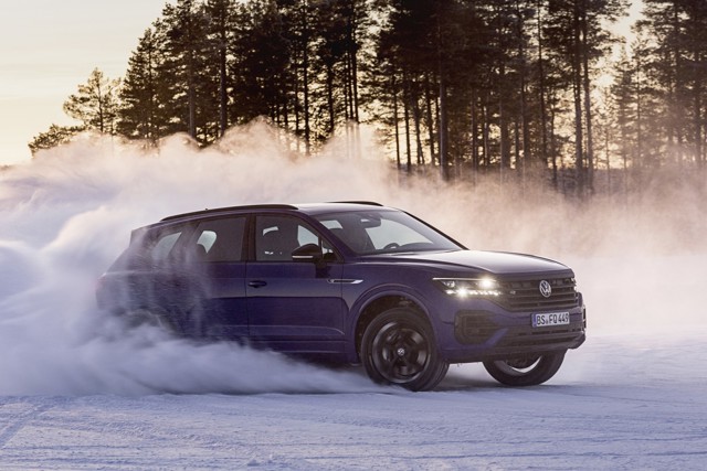 Volkswagen Touareg R photo 70