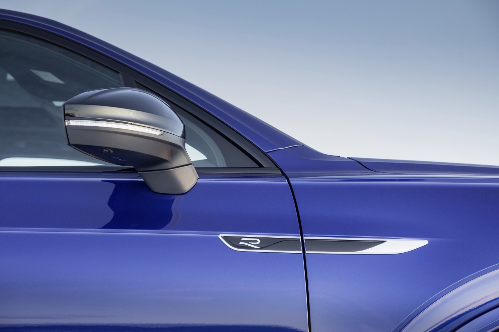 Volkswagen Touareg R photo 72