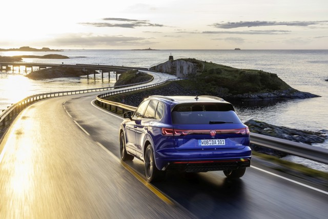 Volkswagen Touareg R photo 18